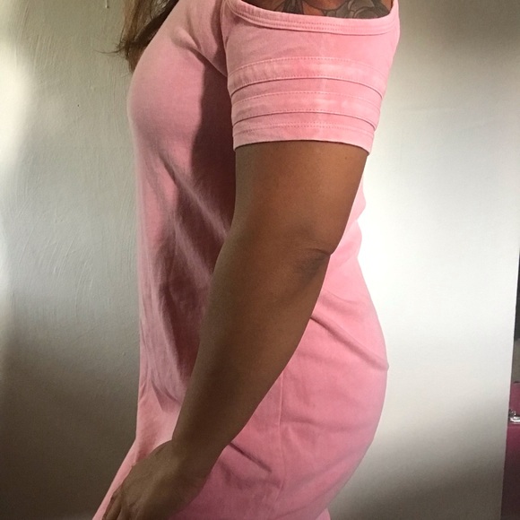 Hollister Cold Shoulder Dress 🥶 👗 - Picture 4 of 7